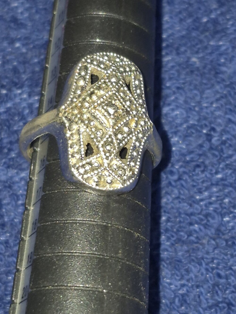 Costume Jewelry RING silver In Color - Picture 6 of 8